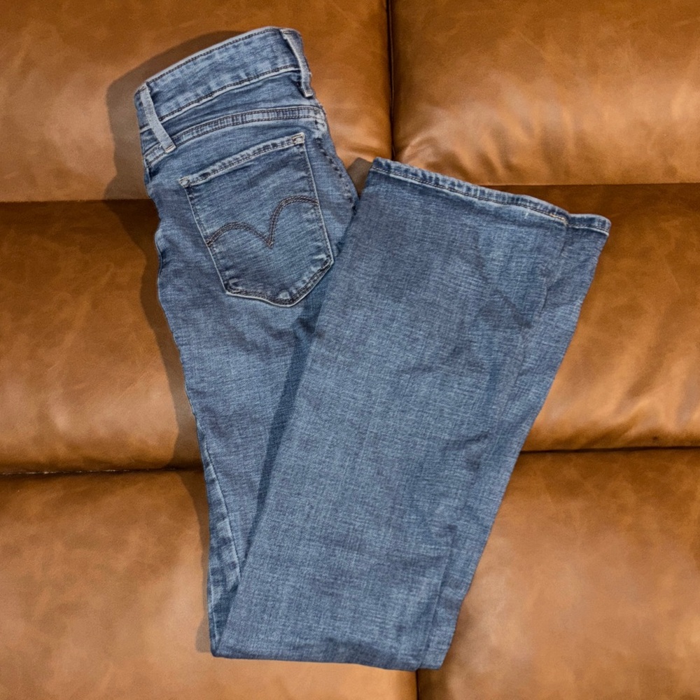 Levi's Women's Straight Leg Jeans in Blue